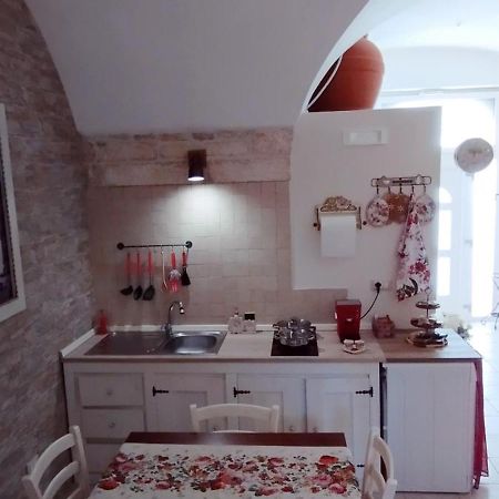 Dimora Fiorita Βίλα Μαρτίνα Φράνκα Εξωτερικό φωτογραφία